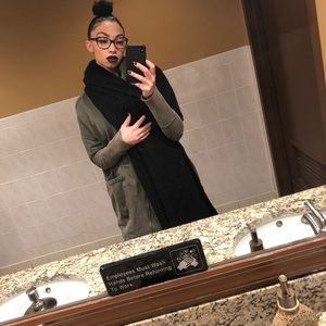 Meet your Posher, Desirae